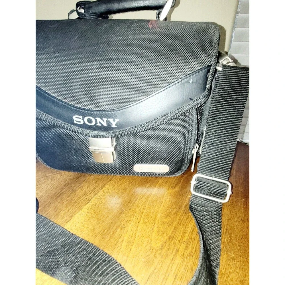 Sony Handycam Camera/Camcorder Medium Bag for DVD & MiniDV Case LCS-VA5